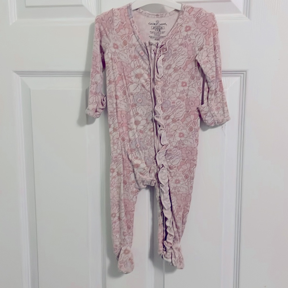 Caden Lane Bamboo Penelope’s Poppies Zipper Ruffle Footie Size 3-6 Months